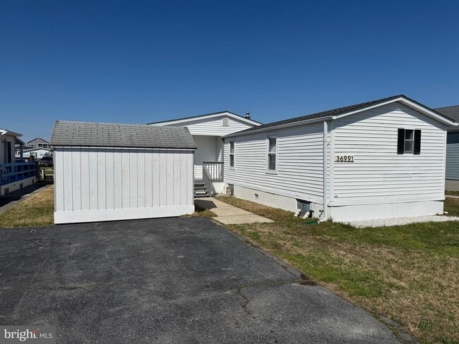 Building Photo - 36991 Laws Point Rd