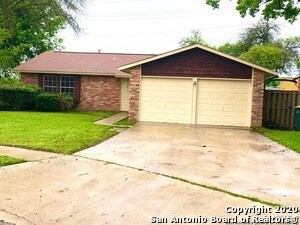Building Photo - 11205 Champion Oak