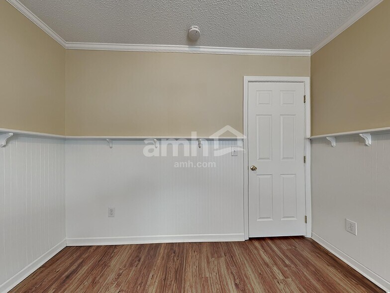 Building Photo - 409 Ascott Way