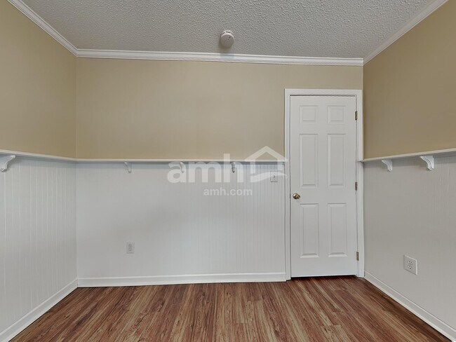 Building Photo - 409 Ascott Way