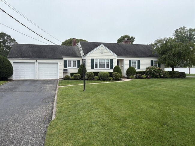 Primary Photo - 38 Bradish Ln