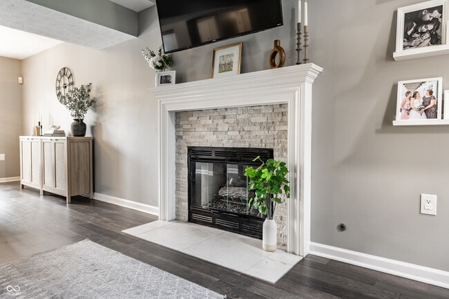Building Photo - 9660 Overcrest Dr