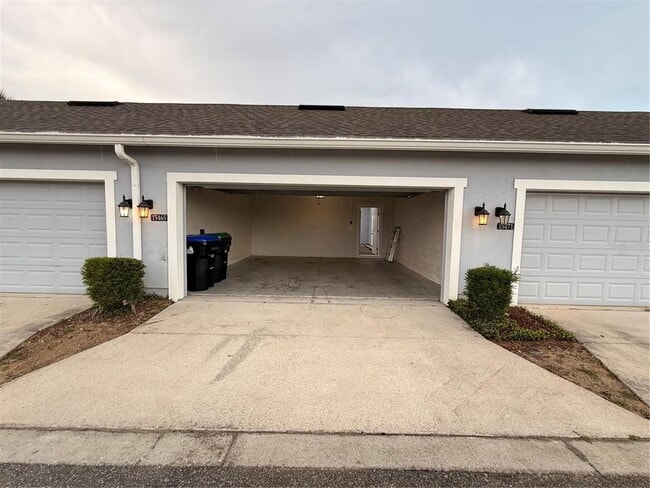Building Photo - 15465 Honeybell Dr