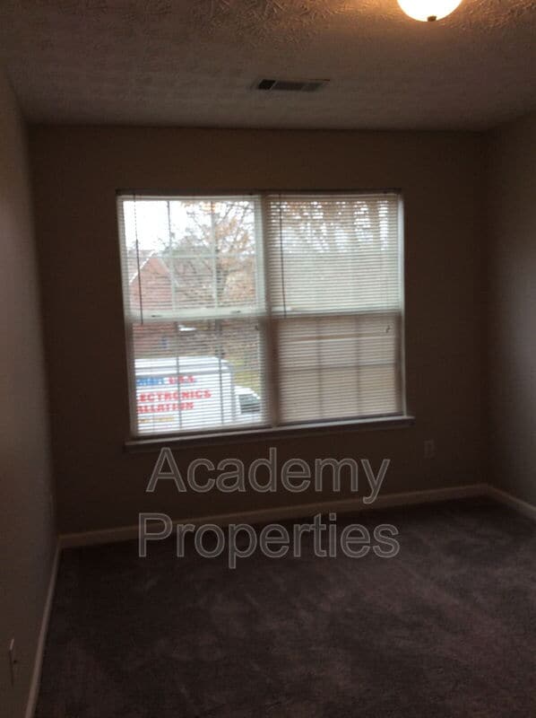 Building Photo - 735 Magnolia Gardens Walk