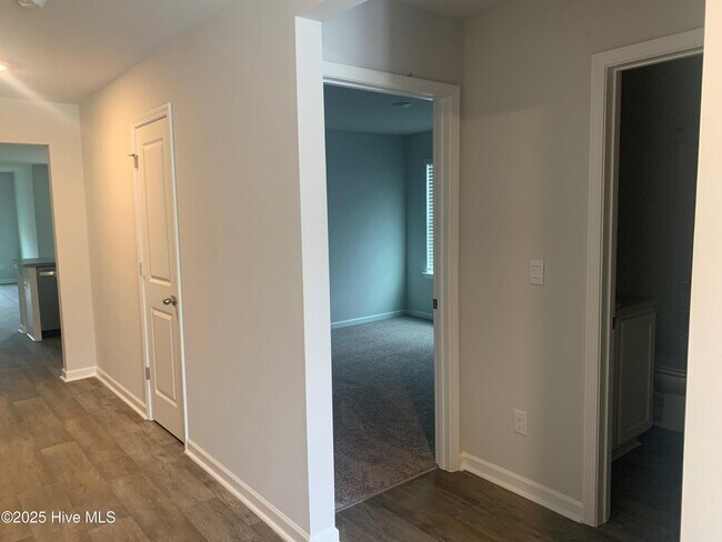 Building Photo - 410 Turp Landing Ln