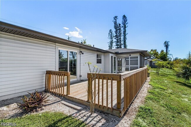 Building Photo - 17176 Phlox Dr