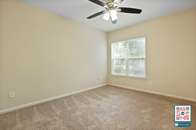 Building Photo - MOVE IN THIS YEAR - FREE MONTH'S RENT IN 1st 90 DAYS!