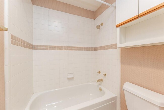 Building Photo - 4144 Greystone Way