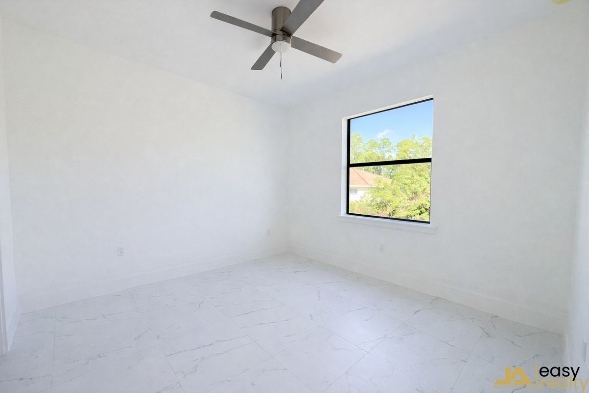 Building Photo - 1045 Jaguar Blvd