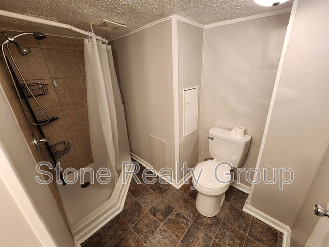 Building Photo - 1401 S 25th St