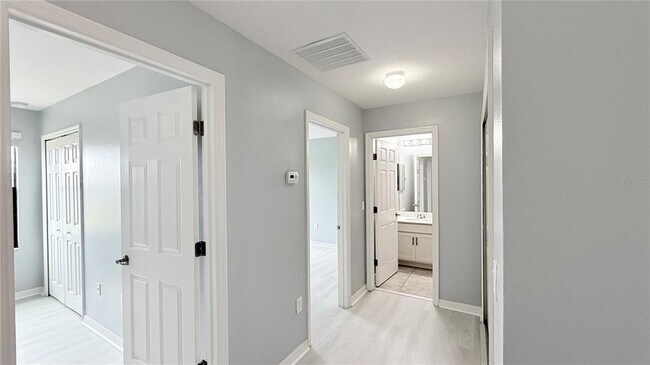 Building Photo - 2449 Seven Oaks Dr