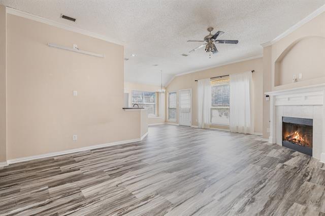 Building Photo - 1409 Ridge Meadow Dr