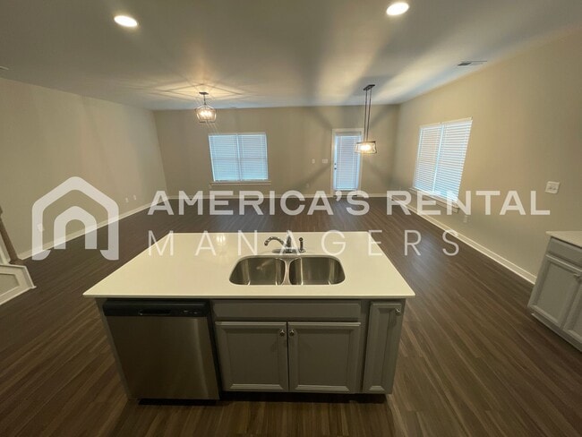 Building Photo - DEPOSIT PENDING! Home for Rent in Oak Grove, AL!!! Available to View Now!