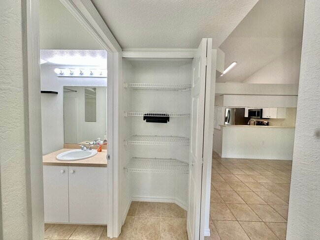 Building Photo - 25735 Lake Amelia Way