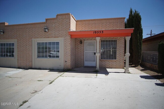 Primary Photo - 10553 Kinross Ave
