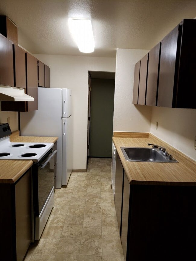 Building Photo - Mountaire Apartments - 1 bedroom