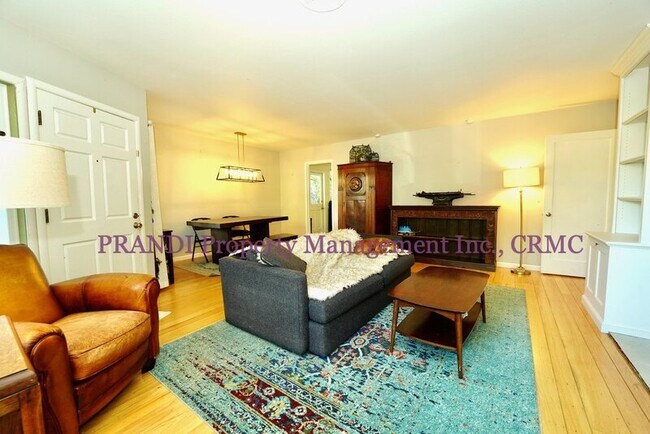 Building Photo - 1501 Park Ct