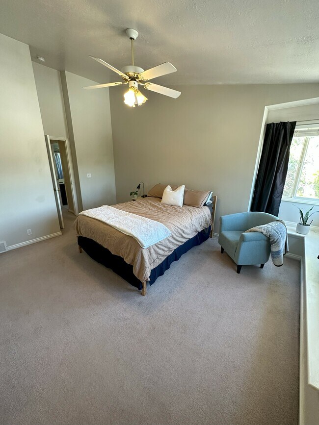 Building Photo - 776 E Scott Ave