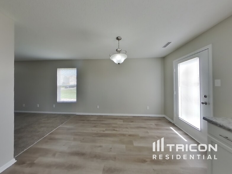 Building Photo - 2869 Ludwig Dr