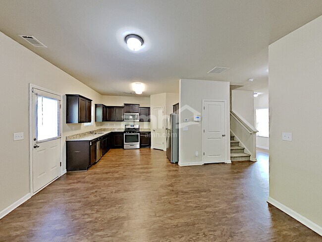 Building Photo - 3061 Avondale Blvd SE