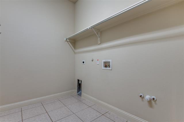 Building Photo - 9555 Crown Ridge Dr
