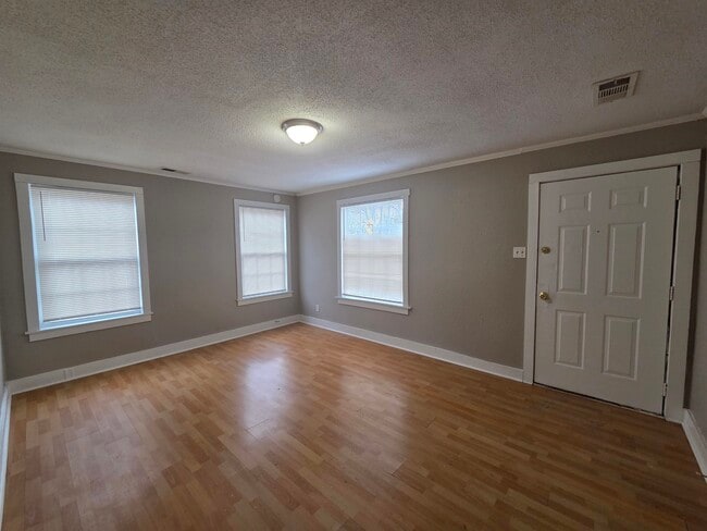 Building Photo - 3458 Radford Rd