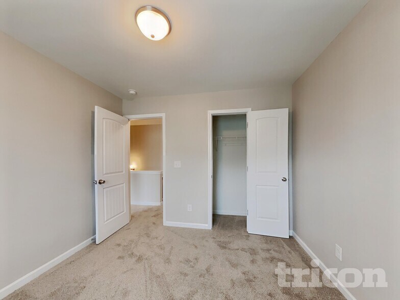 Building Photo - 485 McGiboney Ln