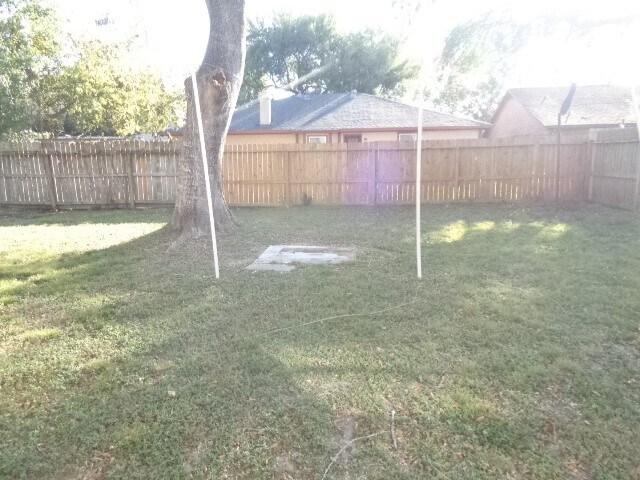 Building Photo - 15835 Cardono Ln