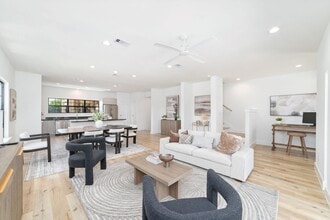 Building Photo - 11923 N Hoa Sen Cir