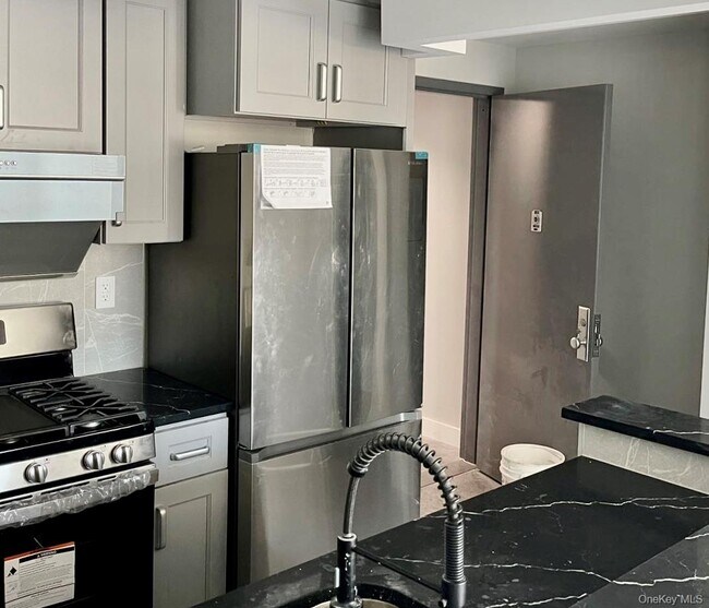 Building Photo - 20-22-22 College Point Blvd