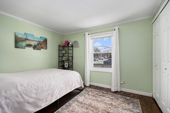 Building Photo - 1921 Williamsburg Dr