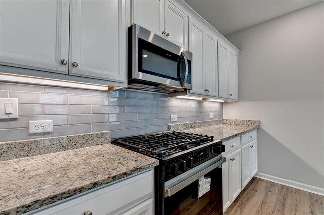 Building Photo - 175 Grey Falcon Ave
