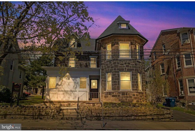 Building Photo - 75 W Ashland St