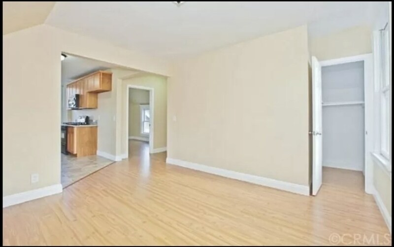 Building Photo - 364 E Pearl St