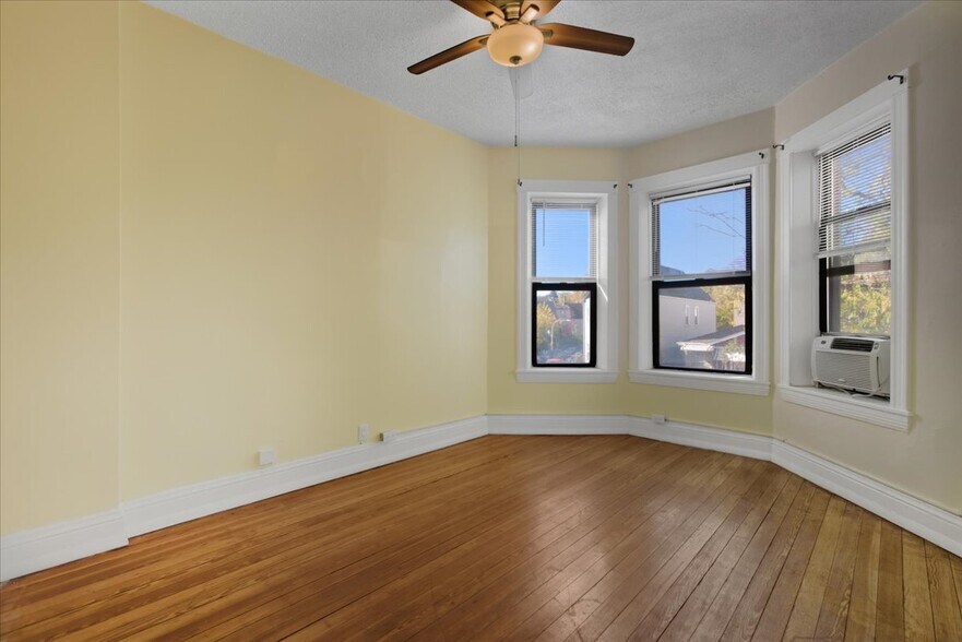 Building Photo - 3107 N Bernard St