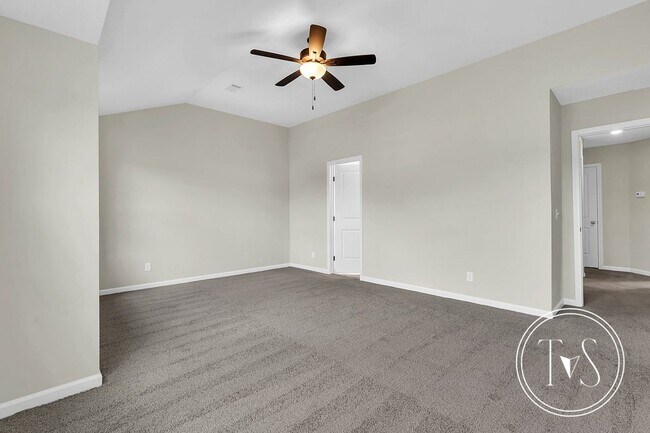 Building Photo - 200 Alcove Ct