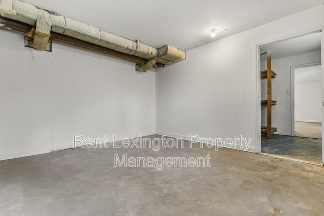 Building Photo - 2025 Langhorne Dr