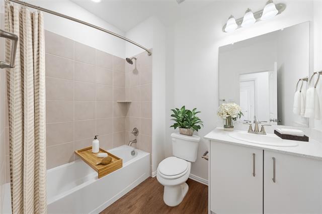 Building Photo - 304 Knoll Pines Drive