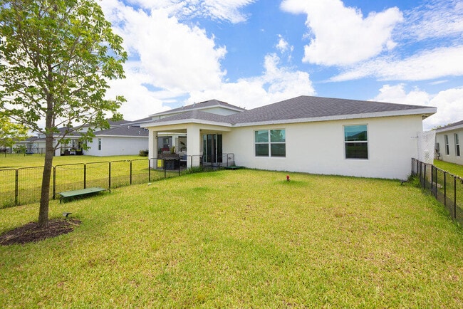Building Photo - 6339 Windwood Wy