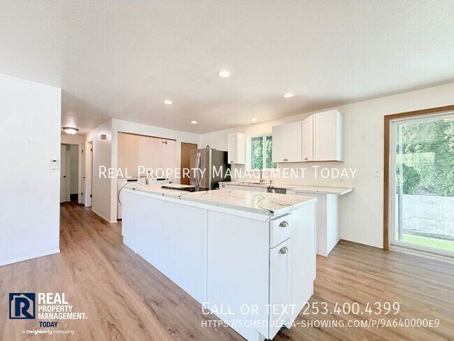 Building Photo - 9518 Wheeler Ave
