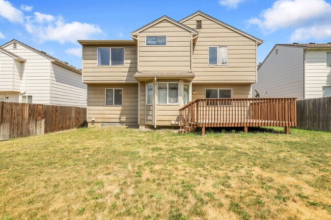 Building Photo - $2,650.00 - 4 Bedrooms, 2.5 Bathrooms, Sin...