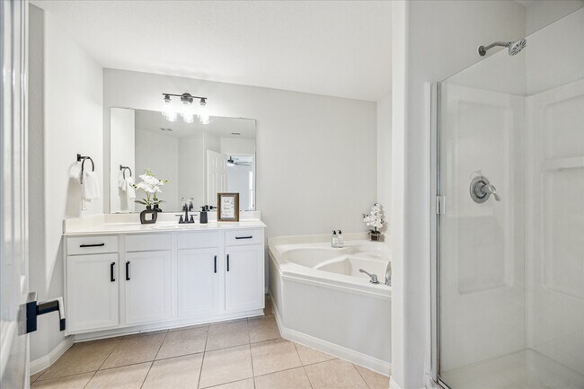 Building Photo - 9410 Silver Beryl Ln