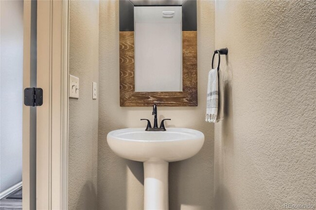 Building Photo - 11660 Parksouth Ln