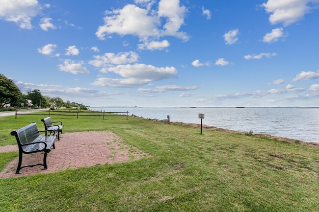 Building Photo - 3426 Kenmore Dr