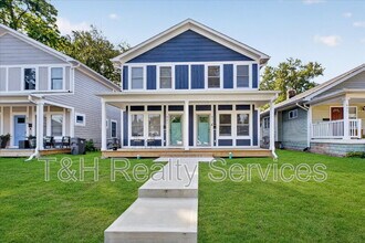 Building Photo - 623 W 39th St