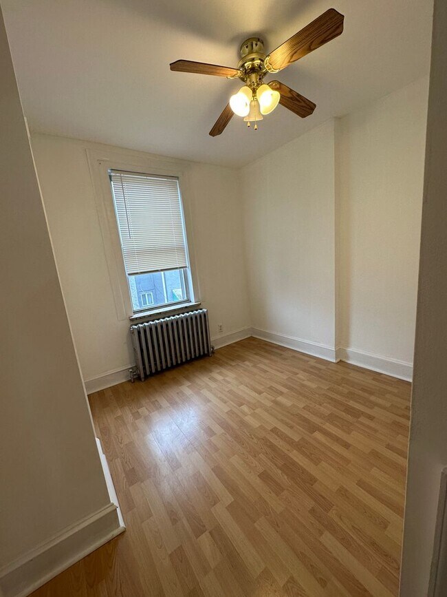 Building Photo - 3185 Tulip St