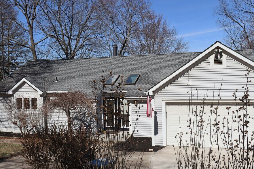 Building Photo - 200 W Ingomar Rd