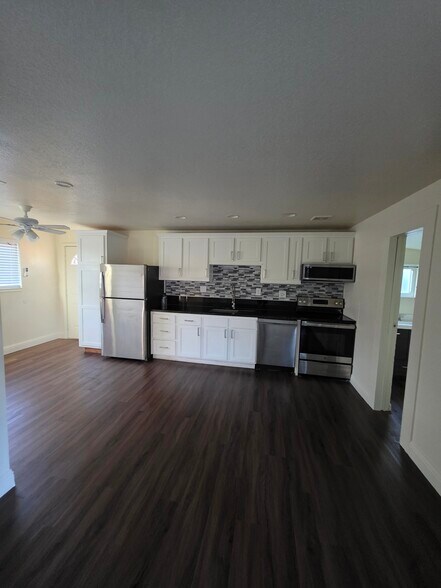 Building Photo - 1203 Floyd Ave