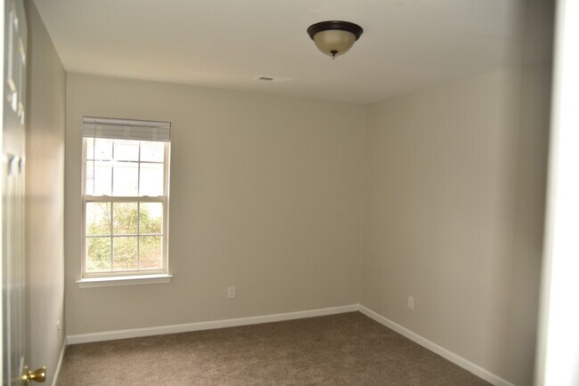 Building Photo - 5409 Johnston Mill Ct