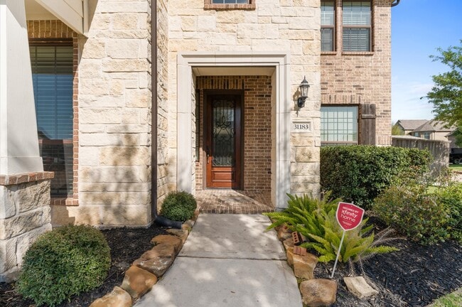 Building Photo - 31183 Pecan Creek Dr